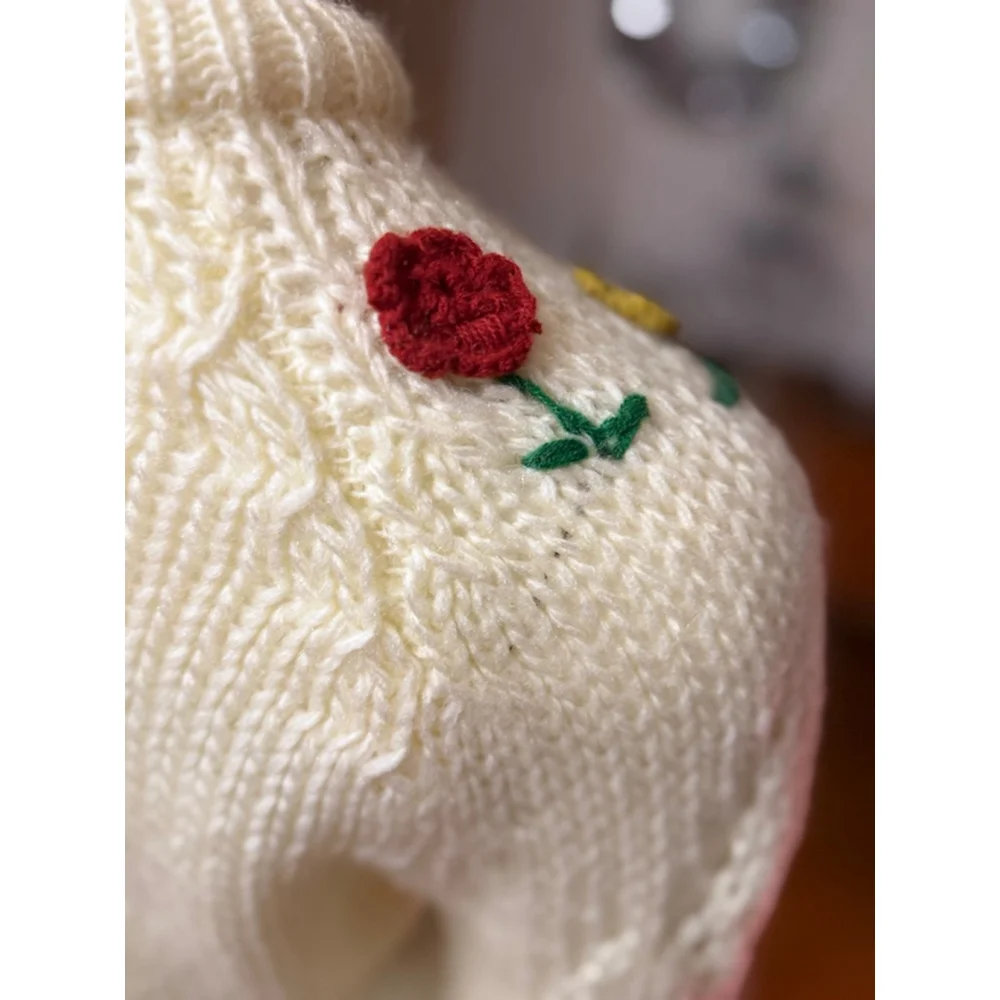 Vintage Carreau Cream Cable Knit Crew Neck Sweater with Floral Accents M - Picture 9 of 12